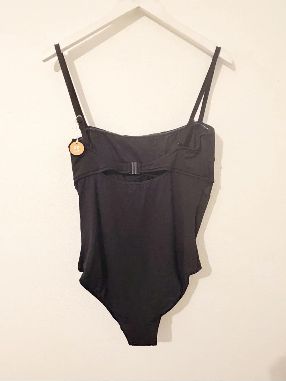 NWT Seafolly Petal Edge Scallop Black One Piece Swimsuit Size 16DD